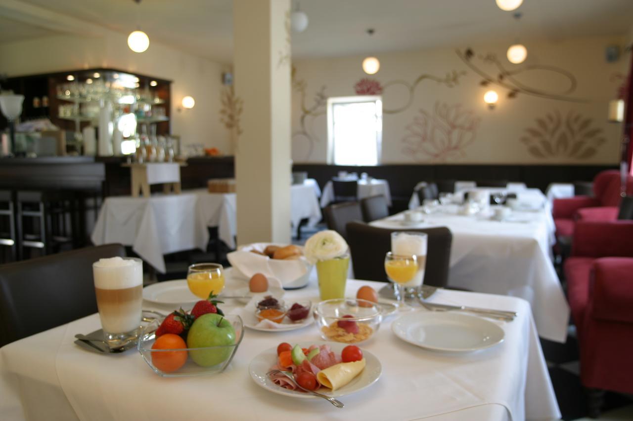 Hotel Zum Roessel Кандель Екстер'єр фото