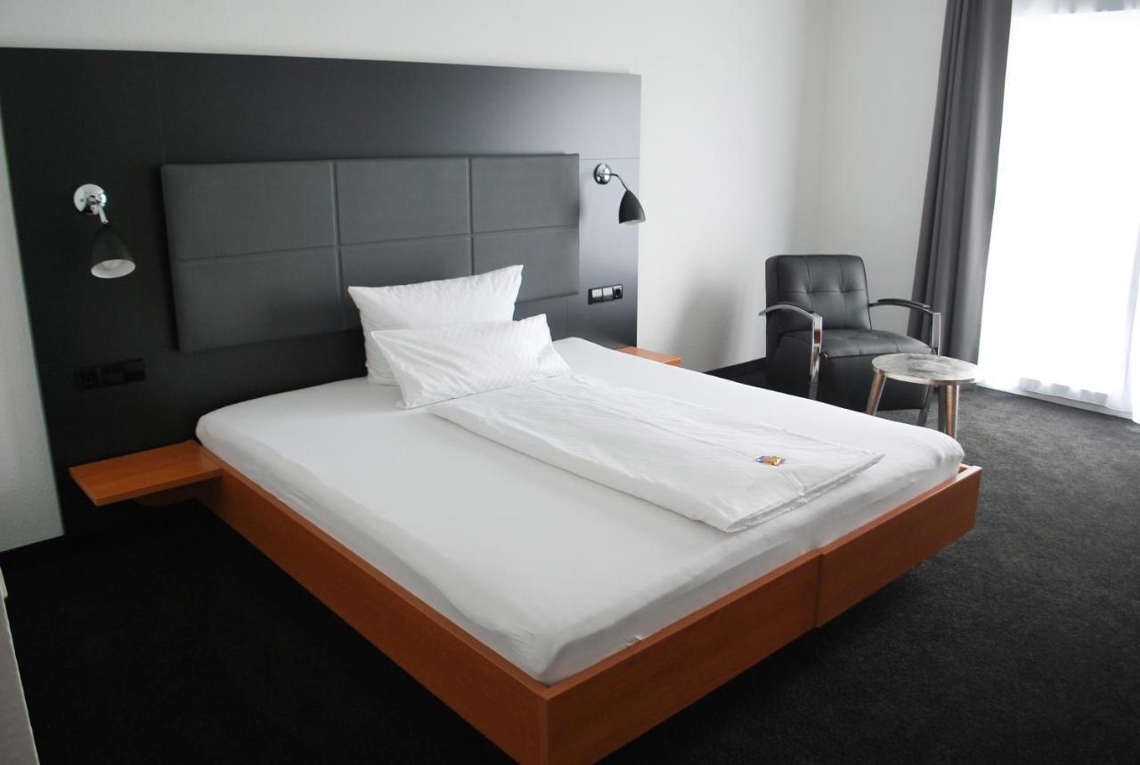 Hotel Zum Roessel Кандель Екстер'єр фото